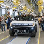 GM začíná dodávat zákazníkům elektrické pickupy Hummer